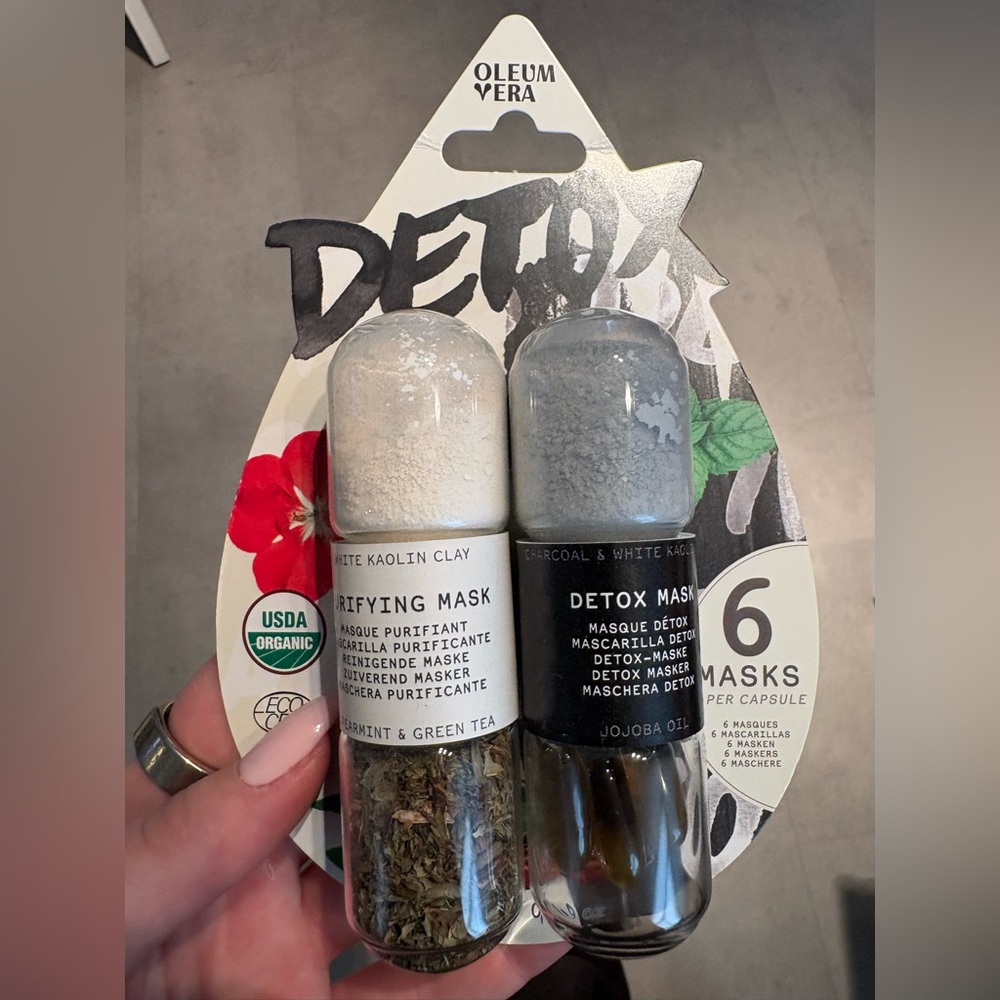 BNIB Oleum Vera Detox Face Masks